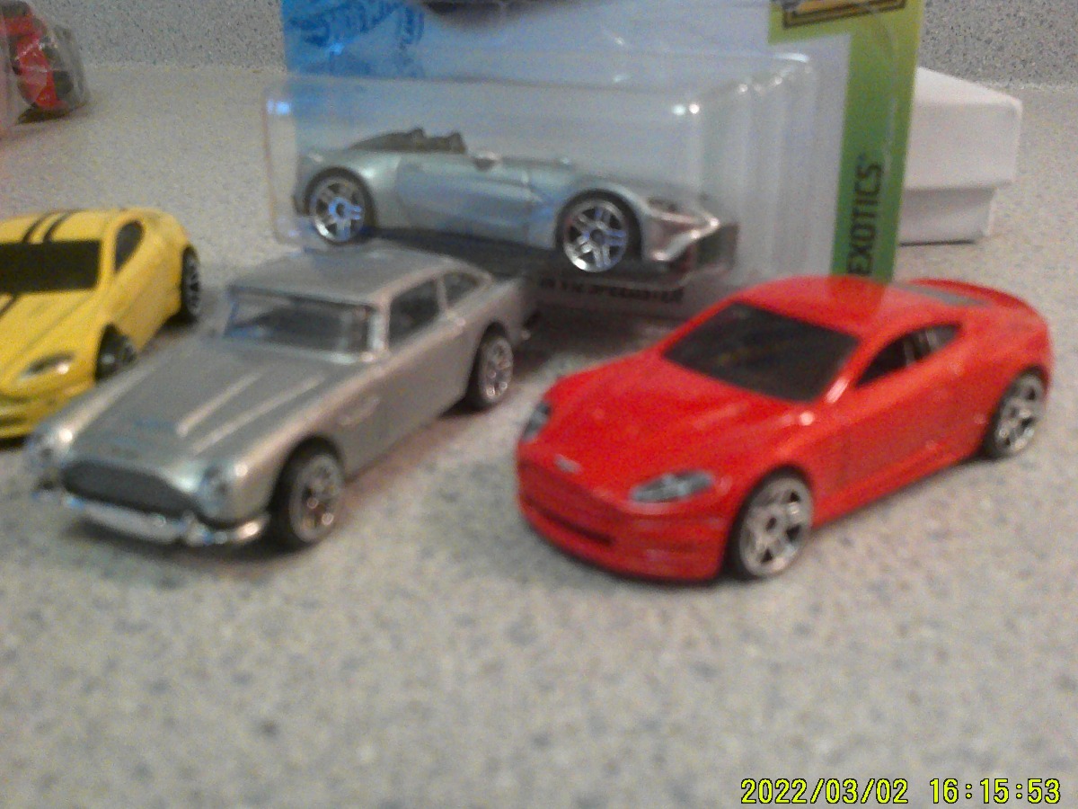 Hot Wheels Aston Martin diecast vehicle Lot - Image 3